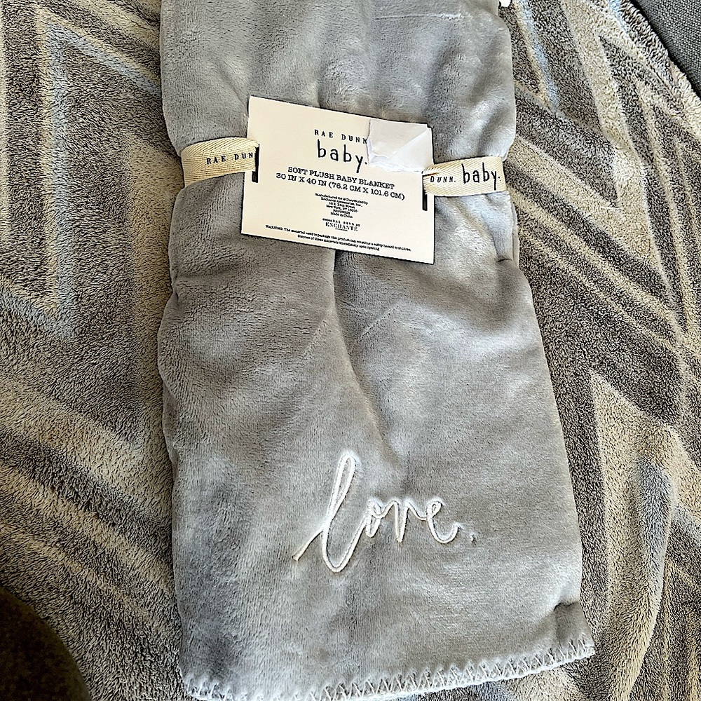 Rae Dunn baby blanket 🖤